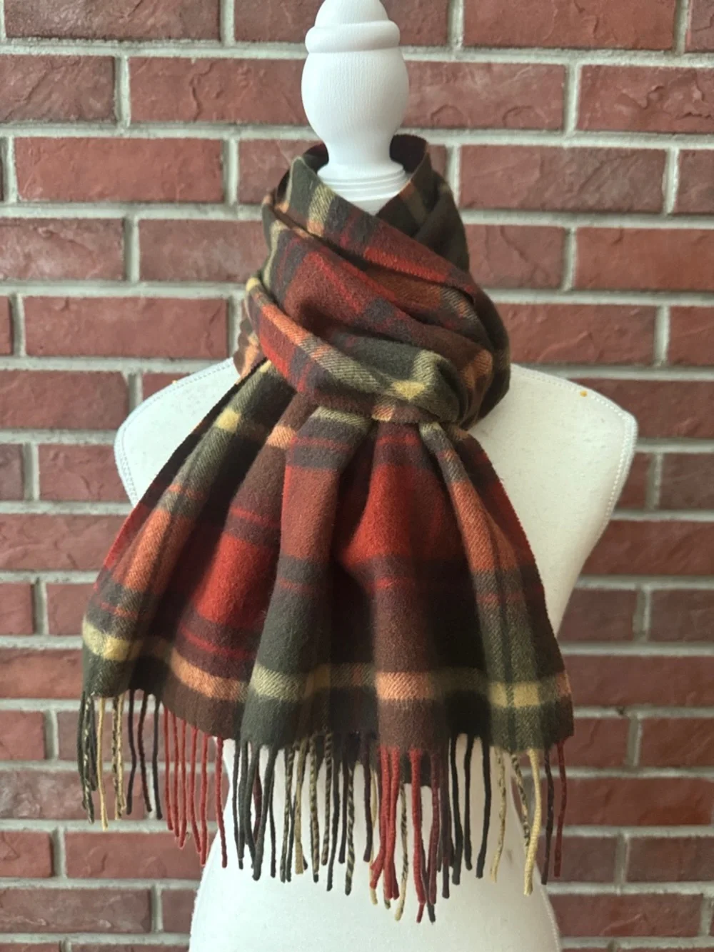 Macy’s Club Room 100% Cashmere Plaid Fringed Men's Scarf 11”x66” NEW